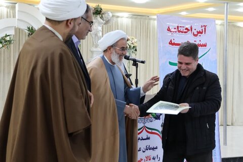 تصاویر | آئین تجلیل از دست‌اندرکاران مراسم معنوی اعتکاف در مرند