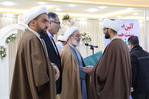 تصاویر | آئین تجلیل از دست‌اندرکاران مراسم معنوی اعتکاف در مرند