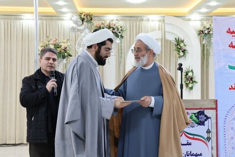 تصاویر | آئین تجلیل از دست‌اندرکاران مراسم معنوی اعتکاف در مرند