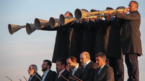 تصاویر/ نوای نقاره خانه حرم هلال بن علی (ع)به مناسبت میلاد محمدهلال بن علی (ع)