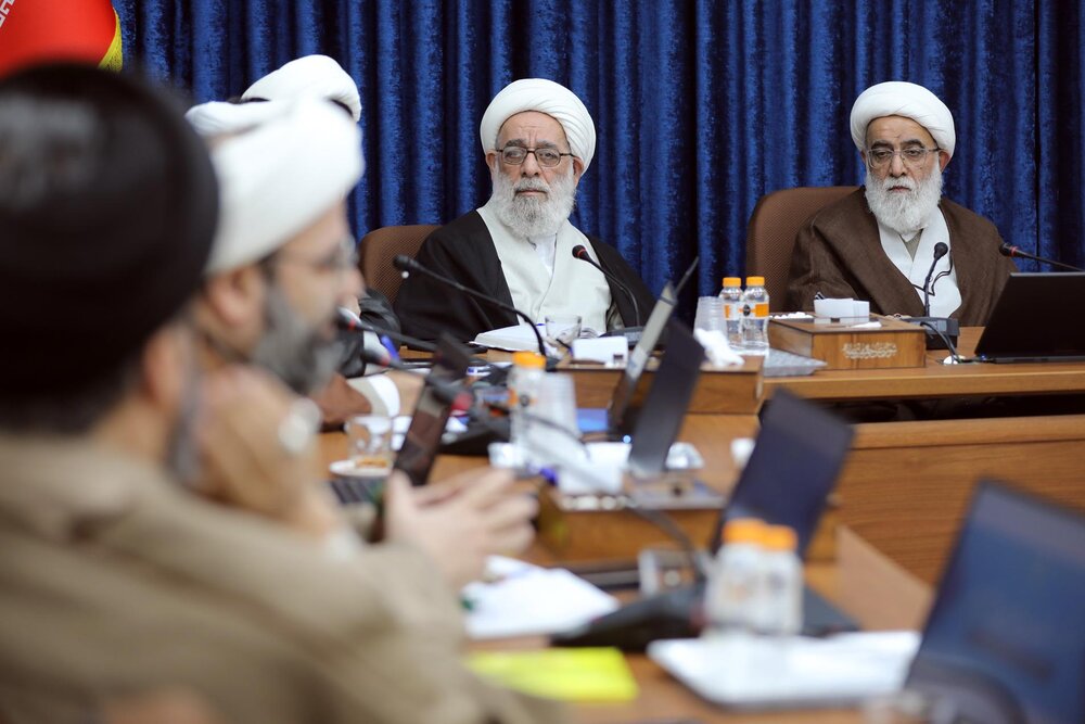 آنچه در دومین نشست اساتید و فضلای حوزه گذشت/ تلاش شورای عالی برای ارتقاء و تعالی حوزه