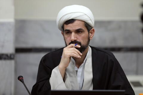 تصاویر/ دومین جلسه از سلسله نشست‌های اساتید و فضلای حوزه با دبیر شورای عالی حوزه