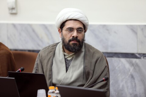 تصاویر/ دومین جلسه از سلسله نشست‌های اساتید و فضلای حوزه با دبیر شورای عالی حوزه