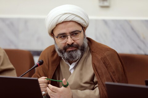 تصاویر/ دومین جلسه از سلسله نشست‌های اساتید و فضلای حوزه با دبیر شورای عالی حوزه