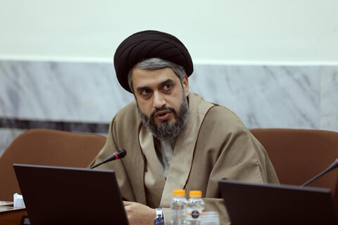 تصاویر/ دومین جلسه از سلسله نشست‌های اساتید و فضلای حوزه با دبیر شورای عالی حوزه
