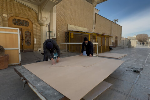 تلاش خادمان حرم حضرت معصومه(س) برای میزبانی از مهمانان ماه خدا