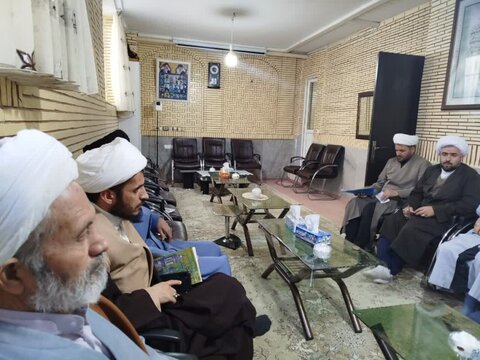 تصاویر/ برگزاری شورای تهذیب مدرسه علمیه امام صادق (ع) بیجار برای اجرای برنامه های ماه رمضان