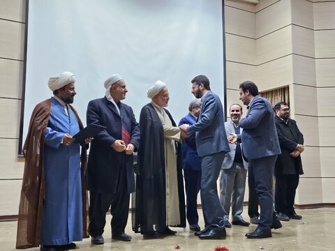 تصاویر/اجلاسیه استانی نماز و پیش اجلاسیه نماز دانش آموزی شهرستان سنندج