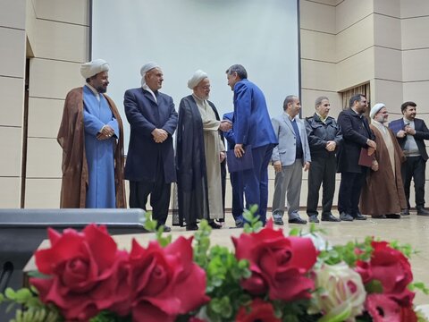 تصاویر/اجلاسیه استانی نماز و پیش اجلاسیه نماز دانش آموزی شهرستان سنندج