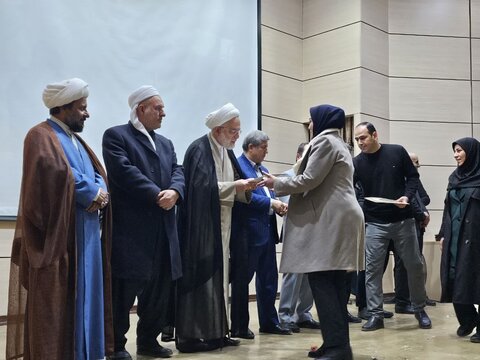 تصاویر/اجلاسیه استانی نماز و پیش اجلاسیه نماز دانش آموزی شهرستان سنندج