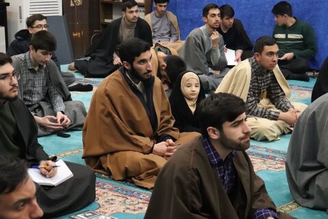 تصاویر/ مراسم استقبال از ماه مبارک رمضان در مدرسه علمیه امام خامنه‌ای ارومیه