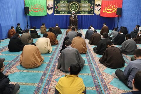 تصاویر/ مراسم استقبال از ماه مبارک رمضان در مدرسه علمیه امام خامنه‌ای ارومیه