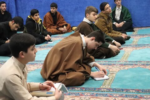 تصاویر/ مراسم استقبال از ماه مبارک رمضان در مدرسه علمیه امام خامنه‌ای ارومیه