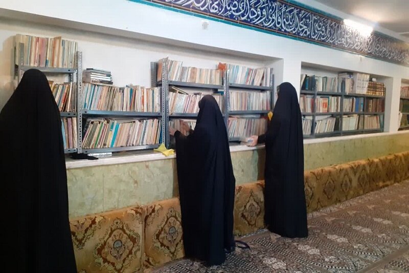 آیین غبار روبی مسجد المهدی(عج) شهر کرند غرب برگزار شد