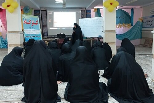 روش‌های مقاله ‌نویسی با استفاده از هوش مصنوعی مدرسه علمیه سنقر و کلیایی بررسی شد