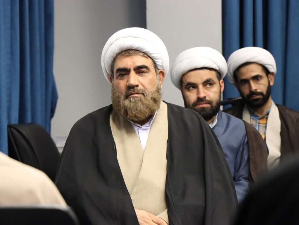 حوزه علمیه قزوین توجه ویژه ای به جایگاه اساتید دارد