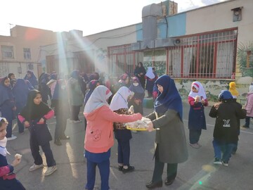 درخشش «شنبه‌های ام‌البنینی» با عطر مهربانی و ایثار در فضای آموزشی مدارس کاشان+ عکس