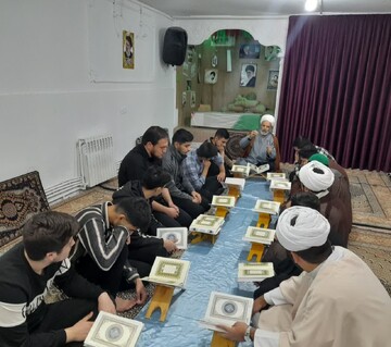 تصاویر/ برگزاری محفل قرآنی مدرسه علمیه امام صادق علیه‌السلام بیجار
