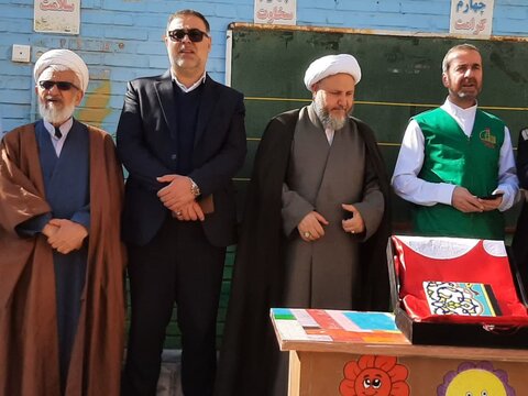 تصاویر/طرح «نشان ارادت» عتبات عالیات در مدارس آران و بیدگل