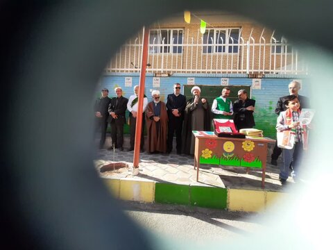 تصاویر/طرح «نشان ارادت» عتبات عالیات در مدارس آران و بیدگل