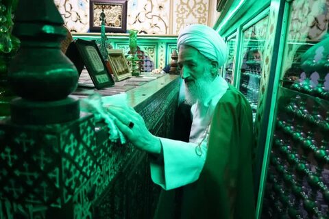 مراسم غبارروبی ضریح مطهر امامزاده عباس (ع) ساری