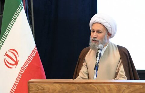 تصاویر|  همایش طلیعه داران تبلیغ در سومین حرم اهل بیت(ع)