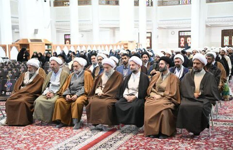 تصاویر|  همایش طلیعه داران تبلیغ در سومین حرم اهل بیت(ع)
