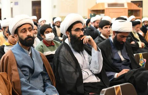 تصاویر|  همایش طلیعه داران تبلیغ در سومین حرم اهل بیت(ع)