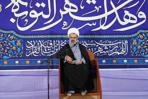 تصاویر سلسله جلسات سخنرانی حجت الاسلام والمسلمین داتشمند در خرم آباد