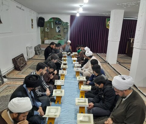 تصاویر/ برگزاری محفل قرآنی مدرسه علمیه امام صادق علیه‌السلام بیجار