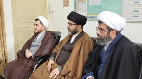تصاویر/ دیدار معاون و کارکنان معاونت بین‌الملل حوزه‌ علمیه با دبیر شورای عالی حوزه‌های علمیه