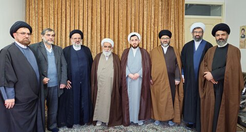 تصاویر/ دیدار معاون و کارکنان معاونت بین‌الملل حوزه‌ علمیه با دبیر شورای عالی حوزه‌های علمیه