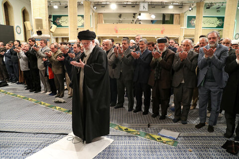 تصاویر/ مراسم انس با قرآن در اولین روز از ماه مبارک رمضان با حضور رهبر انقلاب