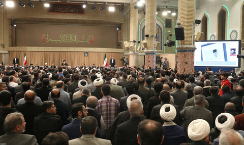 تصاویر/ مراسم انس با قرآن در اولین روز از ماه مبارک رمضان با حضور رهبر انقلاب