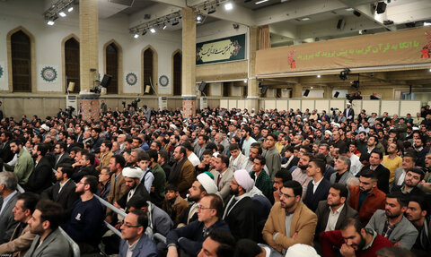 تصاویر/ مراسم انس با قرآن در اولین روز از ماه مبارک رمضان با حضور رهبر انقلاب