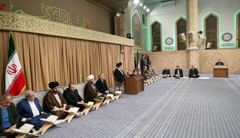 تصاویر/ مراسم انس با قرآن در اولین روز از ماه مبارک رمضان با حضور رهبر انقلاب