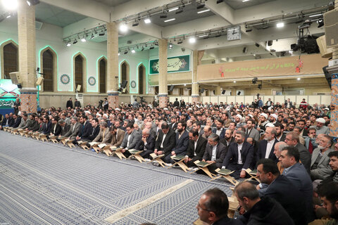 تصاویر/ مراسم انس با قرآن در اولین روز از ماه مبارک رمضان با حضور رهبر انقلاب