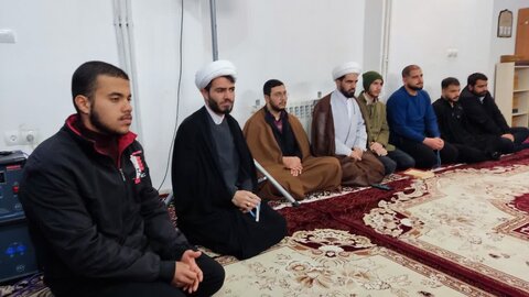 تصاویر/برگزاری درس اخلاق در مدرسه علمیه امام خمینی شهرستان خمین