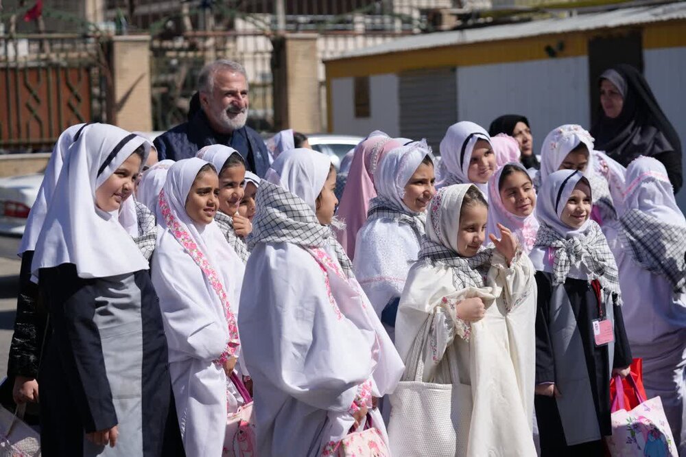 ۳۰۰۰ دانش‌آموز فردیسی در مراسم جشن تکلیف