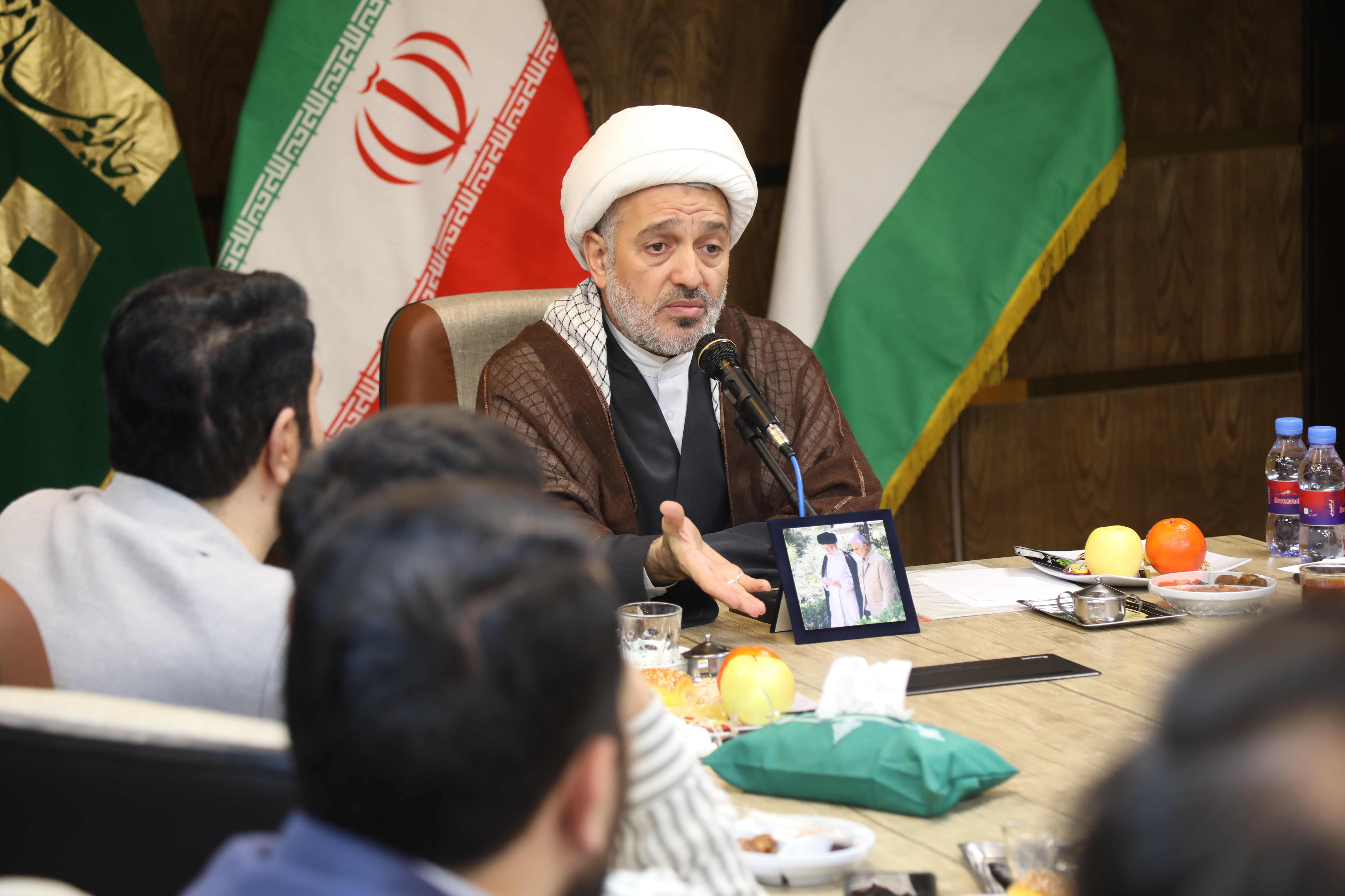 تأثیر دعا و مناجات در مهار طغیان گری انسان
