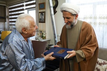 تصاویر / دیدار امام جمعه قزوین با خانواده شهیدان غلامحسین مردانی‌فر و حسین قدس شربیانی
