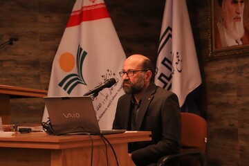 کتابخانه‌ها چشم‌اندازهای نو و ابتکاری برای خود تعریف کنند