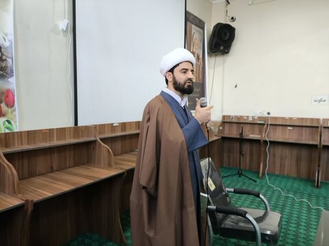 دوره «طرح کلی اندیشه اسلامی در قرآن» در مدرسه علمیه خلخال