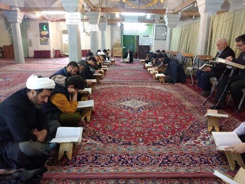 تصاویر / محفل انس با قرآن در مدارس علمیه استان قزوین