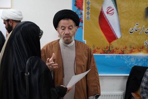 ملاقات عمومی با نماینده ولی فقیه در لرستان