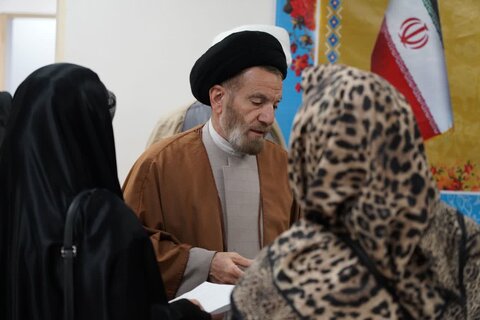 ملاقات عمومی با نماینده ولی فقیه در لرستان