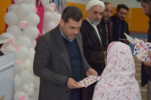 تصاویر/ مراسم جشن تکلیف دانش آموزان سوم ابتدائی در شهرستان شوط