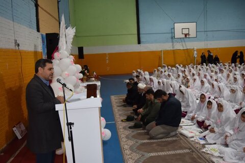 تصاویر/ مراسم جشن تکلیف دانش آموزان سوم ابتدائی در شهرستان شوط