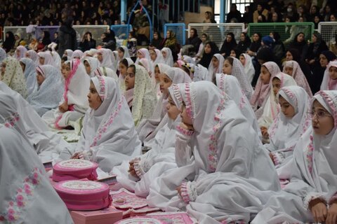 تصاویر/ مراسم جشن تکلیف دانش آموزان سوم ابتدائی در شهرستان شوط