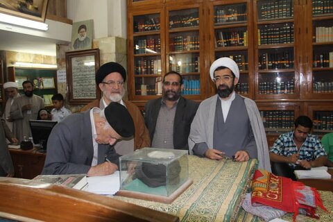 تصاویری از مرحوم استاد حسینی جلالی